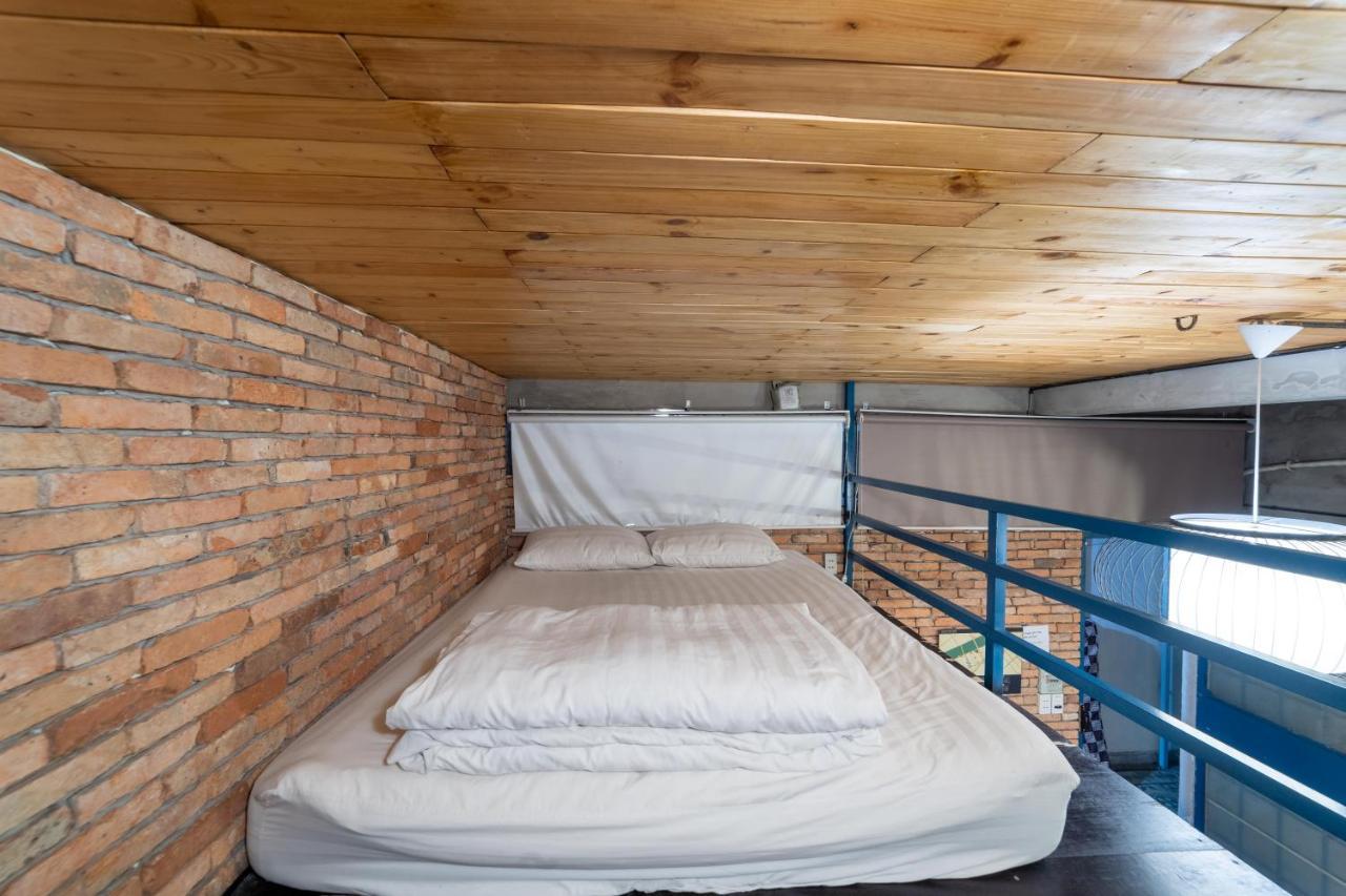 Stay&Chill - S.1: Ancient Studio Nearby Bui Vien Ho Chi Minh City Bagian luar foto
